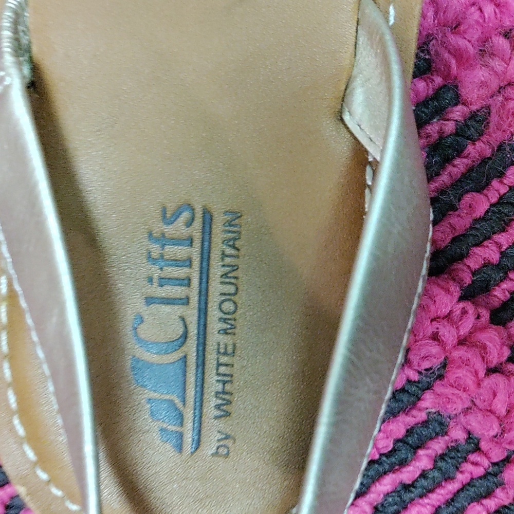 Cliffs White Mountain Sandals - image 5